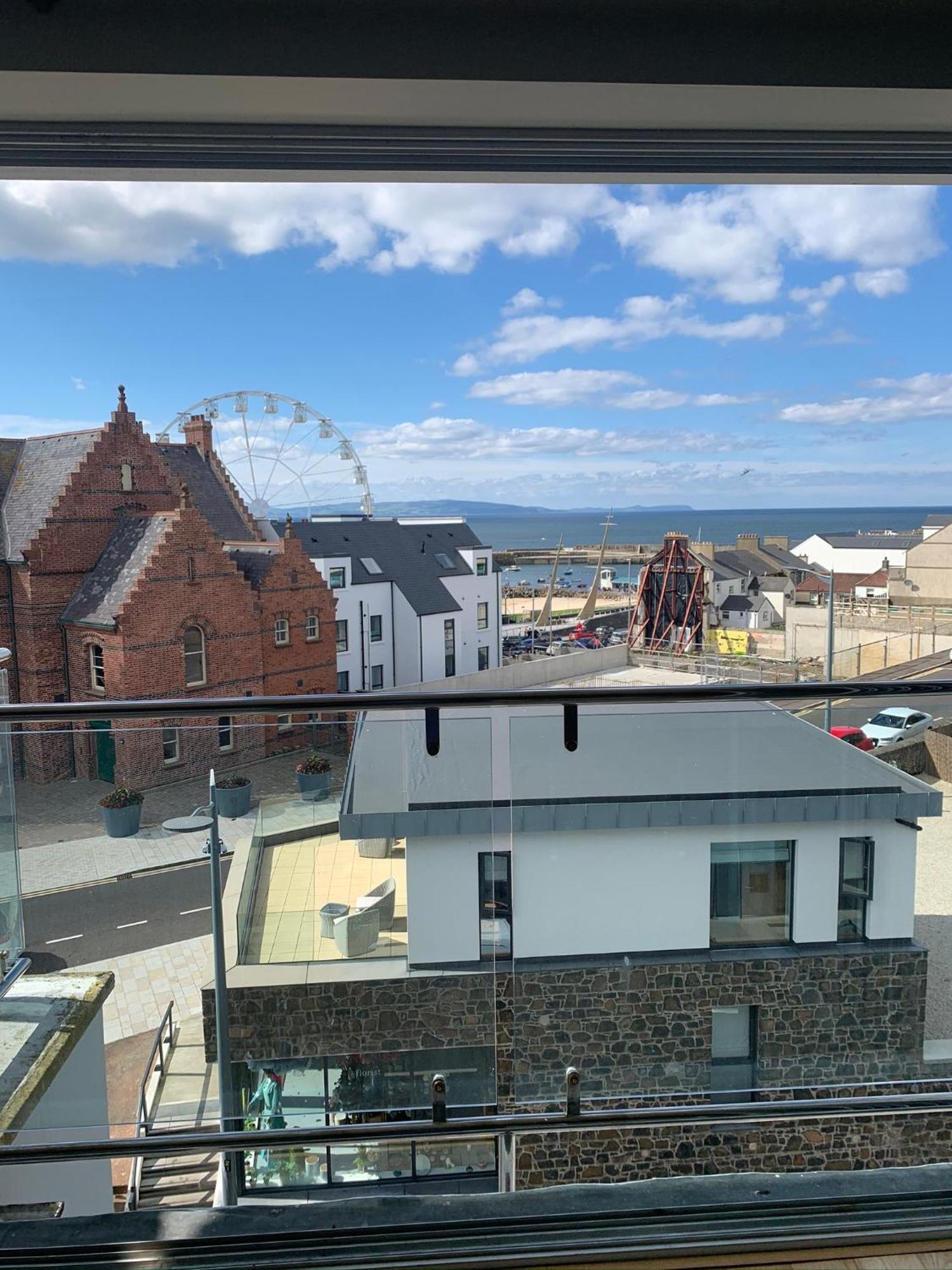 Penthouse Apartment - Town Centre, Sea Views, Secure Parking Portrush Eksteriør billede